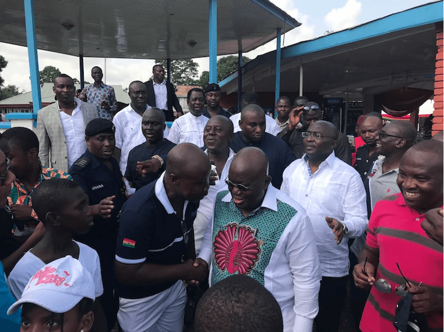 President Akufo Addo interacting with an executive of Kumasi Squash Club.